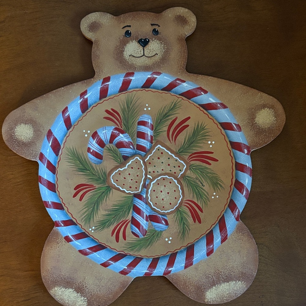 Vintage Hand Painted Folk Art Tole Painting Bear Plate